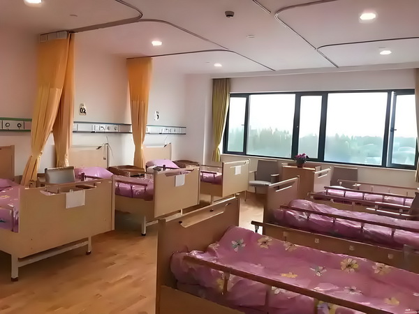 深圳入户中介收费标准_签约达成，再见勇士！库里开始慌了，只出不进，金州争冠不现实 无法问题小孩人等、签约达成